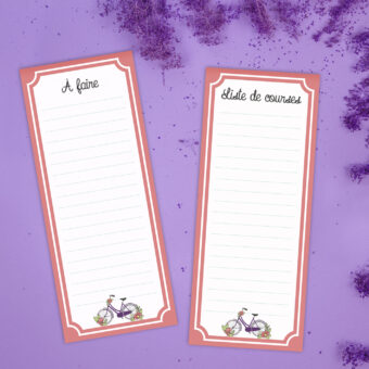 Blocs listes à faire ou liste de courses au choix représentant une bicyclette violette des fleurs avec un contour rose corail