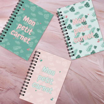 Lot de 3 petits carnets de notes à spirale et à couverture souple rose ou verte et aux motifs de feuilles tropicales